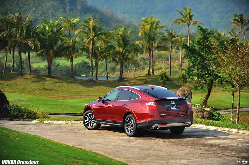 个最明显特征,这样改变显然是有针对性的,更豪华更趋向suv化的歌诗图