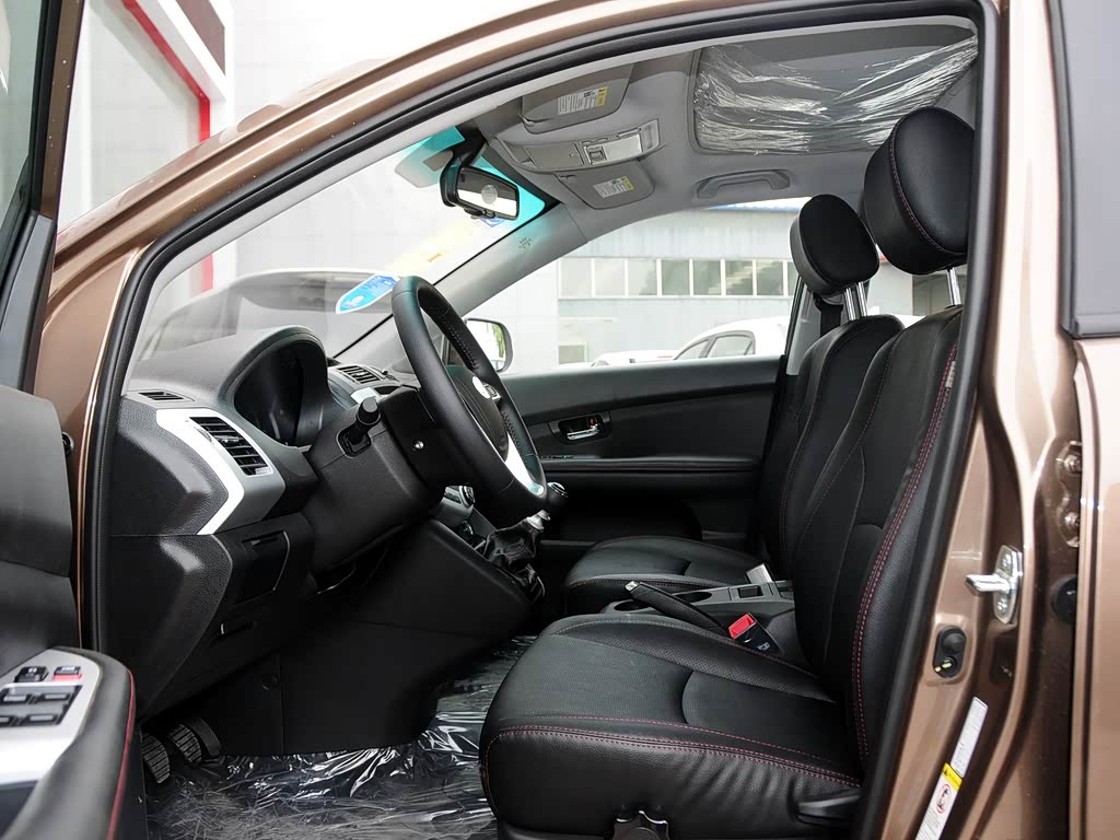 比亚迪 比亚迪s6 2014款 1.5ti 手动尊贵型 5座