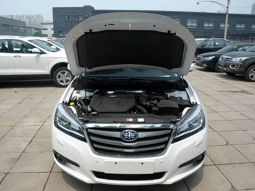 红旗奔腾b90(红旗奔腾850多少钱一辆)