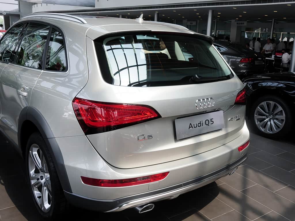 奥迪(进口) 奥迪q5(进口) 2013款 45 tfsi quattro 越野型