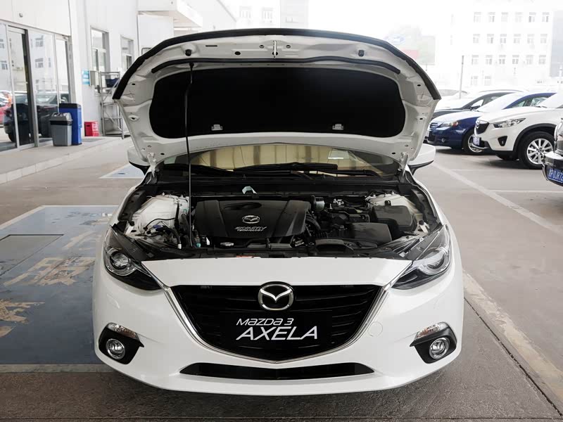 长安马自达 马自达3 axela昂克赛拉 2014款 两厢 2.0l 自动旗舰型
