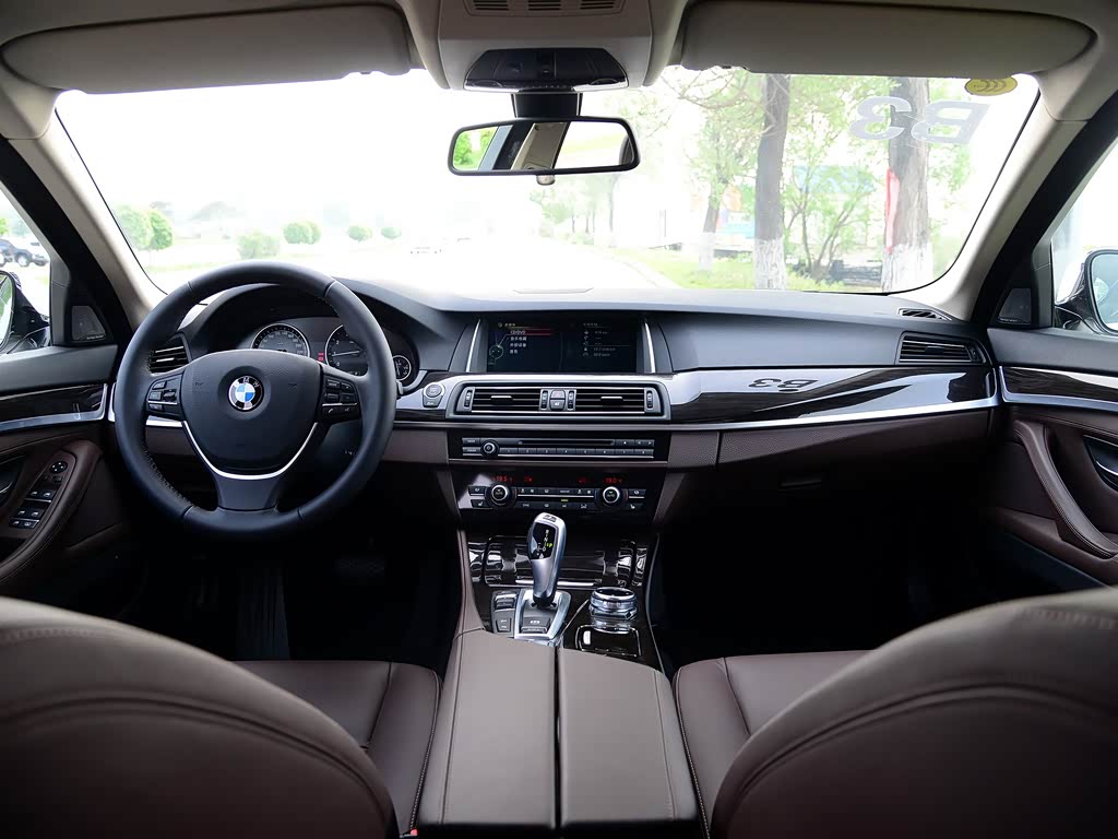 华晨宝马 宝马5系 2014款 528li xdrive豪华设计套装
