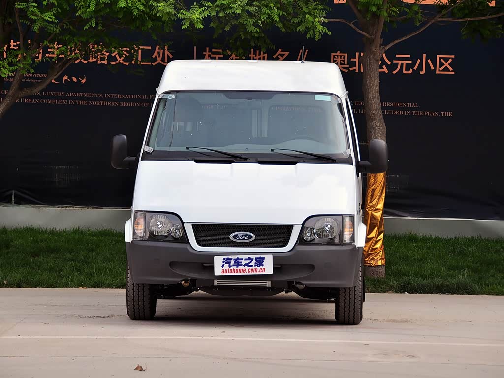 江铃福特 经典全顺 2013款 2.8t柴油普通型短轴中顶jx493zlq4