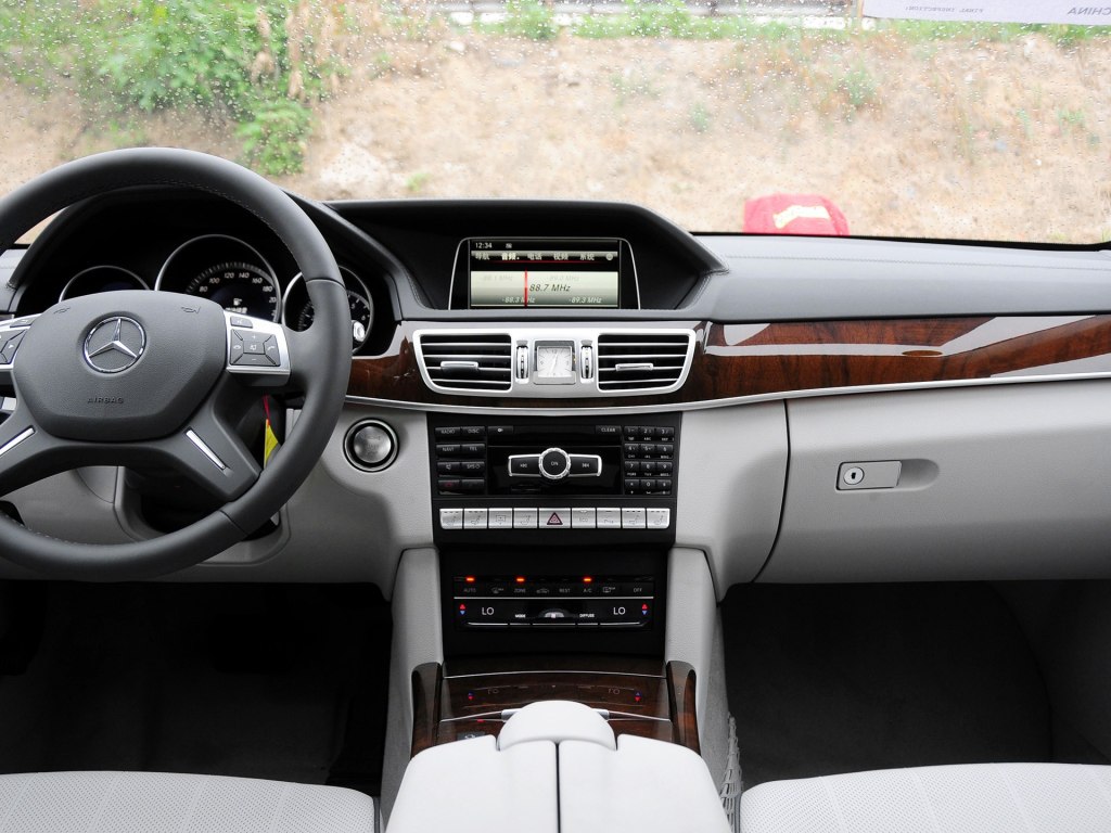 北京奔驰 奔驰e级 2015款 e 320 l 豪华型 4matic