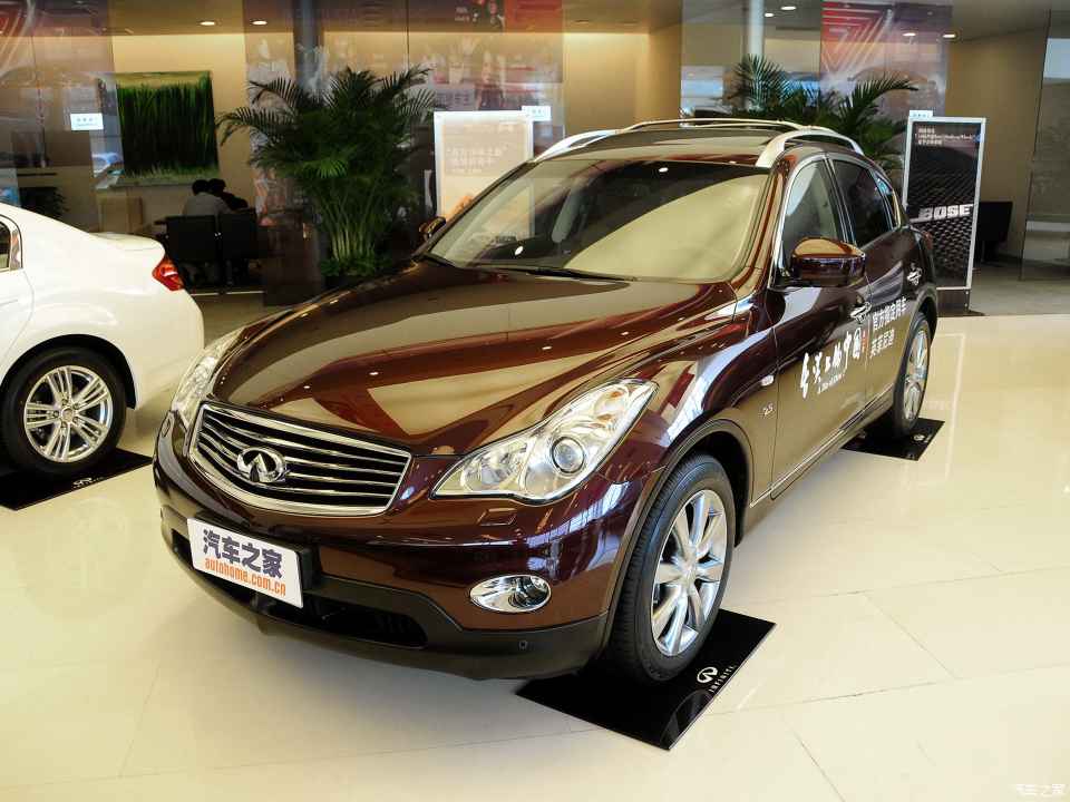 英菲尼迪(进口) 英菲尼迪qx50(进口) 2013款 25l 四驱尊雅版