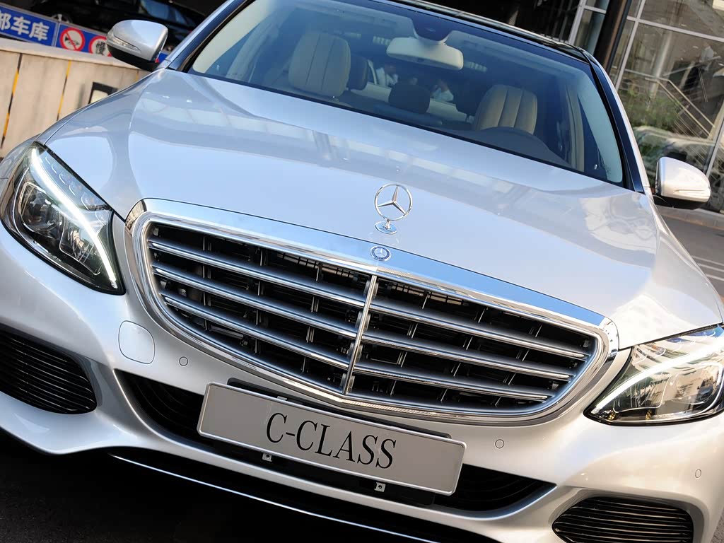 北京奔驰 奔驰c级 2015款 c 200 l 铱银色 其它细节 已经是最后一张