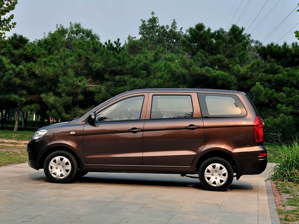 东风小康 东风风光330 2014款 1.5l手动实用型dk15