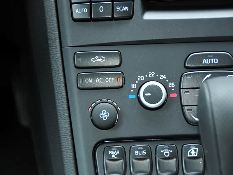 沃尔沃(进口) 沃尔沃xc90 2011款 2.5t 北欧个性运动版