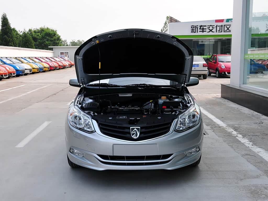 上汽通用五菱 宝骏630 2011款 1.5l 手动舒适型