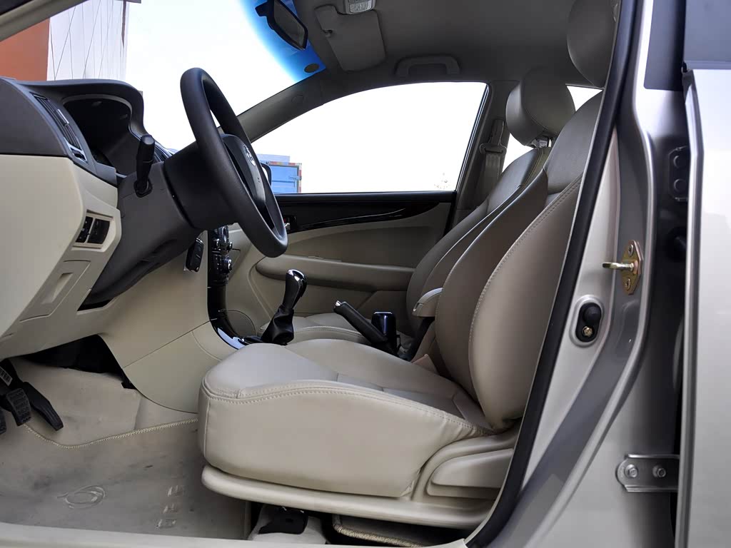 吉利汽车 吉利gc7 2012款 1.5l 手动精英型