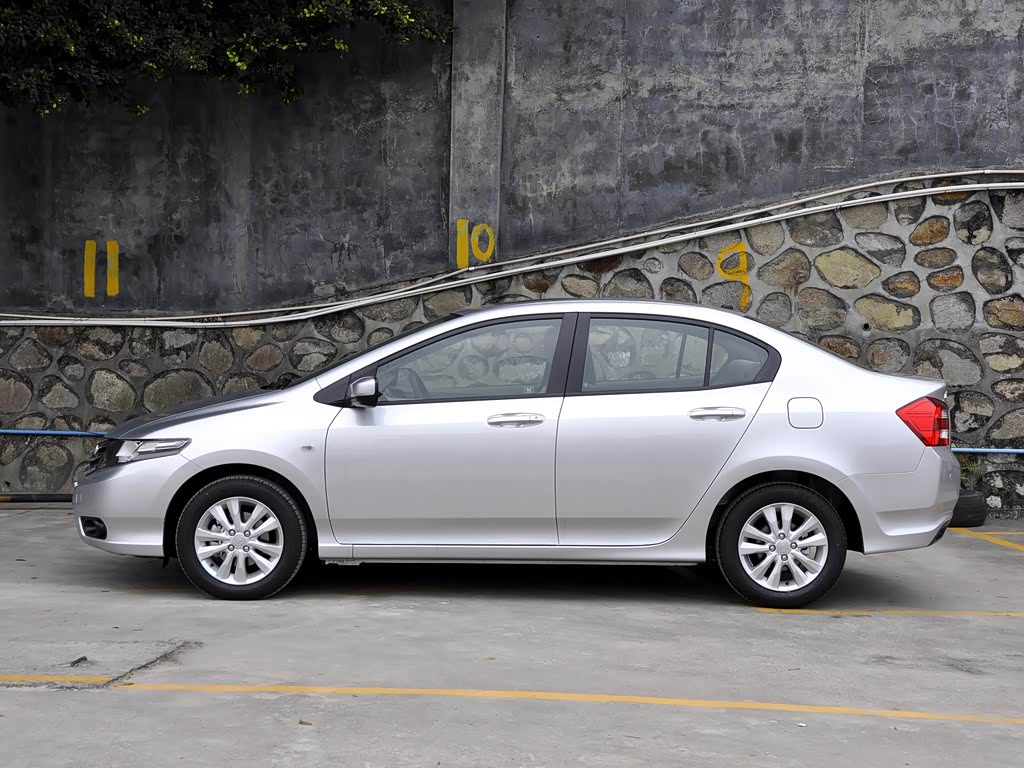 广汽本田 锋范经典 2012款 1.5l 自动精英版