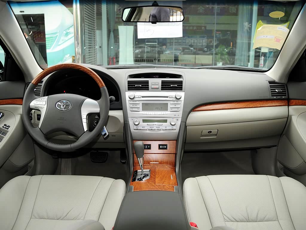 广汽丰田 凯美瑞 2012款 200g 经典豪华版 中控方向盘 已经是最后一张