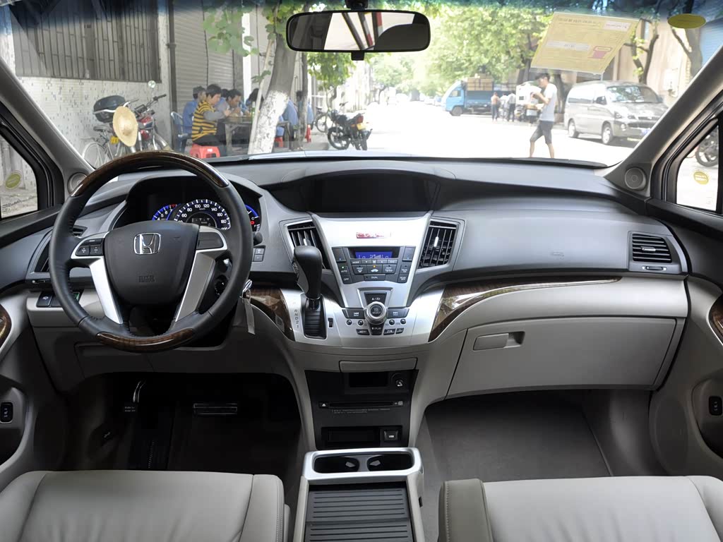 广汽本田 奥德赛 2013款 2.4l 精英版