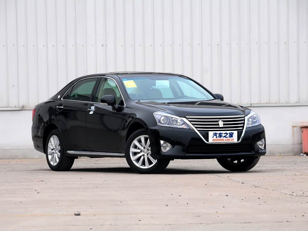 一汽丰田 皇冠 2012款 2.5l royal 导航版