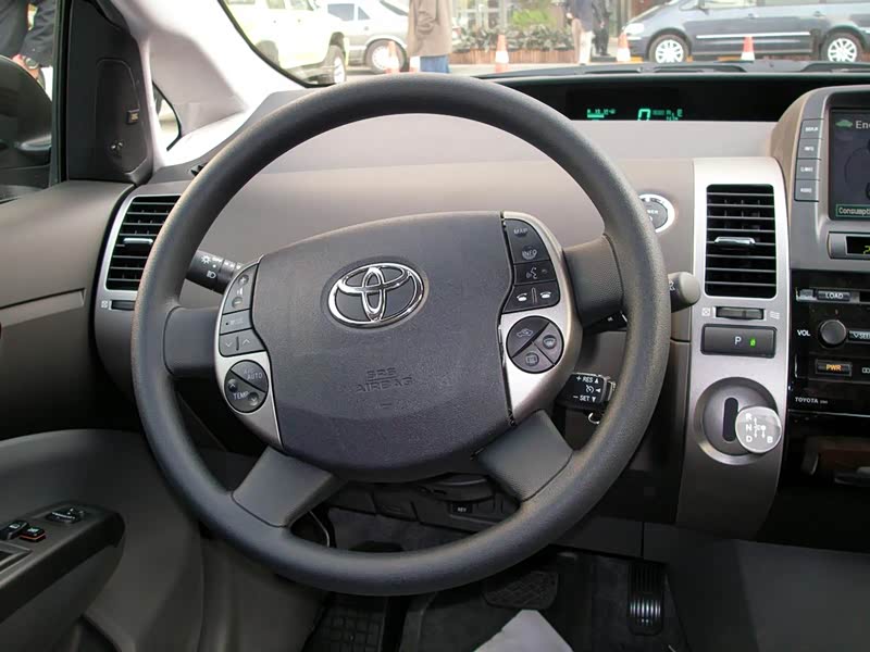 一汽丰田 普锐斯 2005款 1.5l 织物座椅版