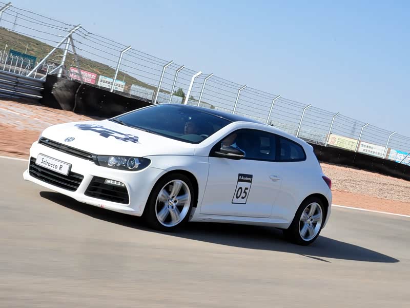 大众(进口) 尚酷 2011款 r 2.0tsi