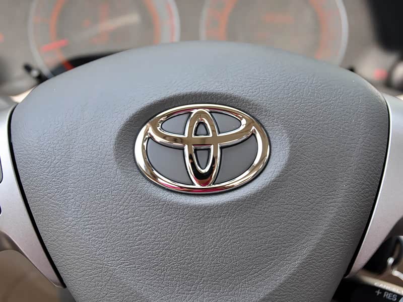 新款卡罗拉保险多少钱 800x0_q87_autohomecar__y_5594394845116.jpg