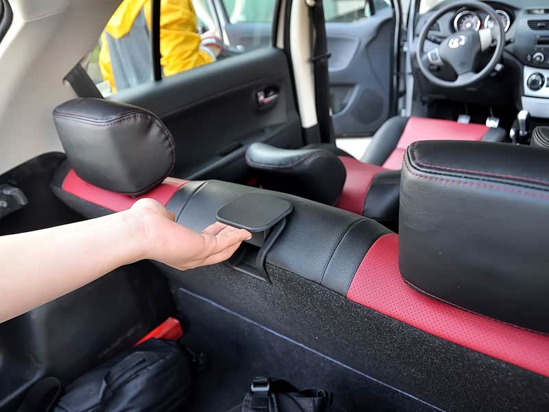 长城汽车 长城c20r 2011款 1.5l 手动都市型