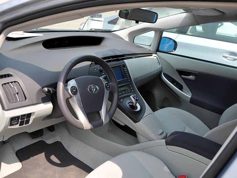 一汽丰田 普锐斯 2012款 1.8l 豪华先进版