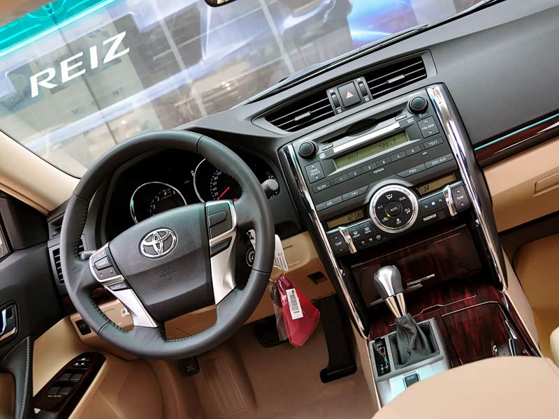 一汽丰田 锐志 2010款 2.5v 风度菁英版