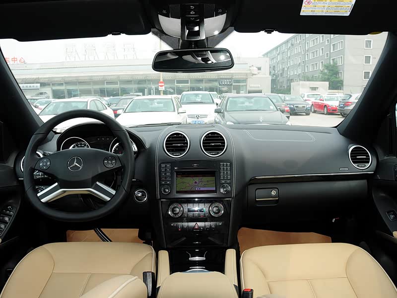 奔驰(进口) 奔驰m级 2010款 ml 500 4matic特别版