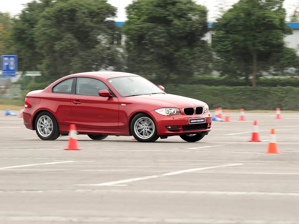 宝马(进口) 宝马1系(进口) 2011款 120i 双门轿跑车