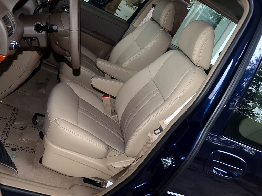 上汽通用别克 别克gl8 2011款 2.4l lt行政版