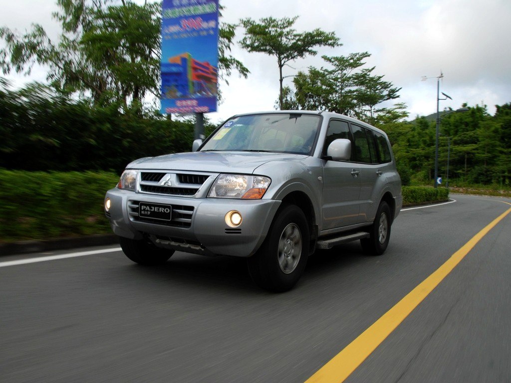 广汽三菱 帕杰罗 2011款 v73 3.0l at gls