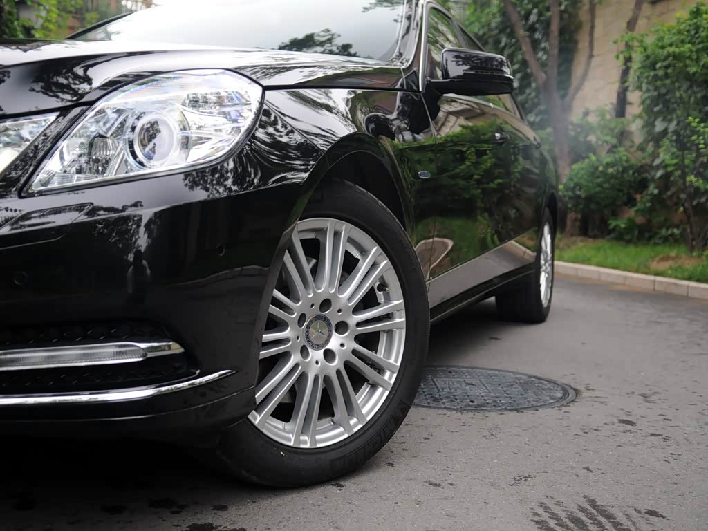 利星行-吴江之星奔驰>北京奔驰>奔驰e级>2011款e200lcgi优雅型>曜岩黑