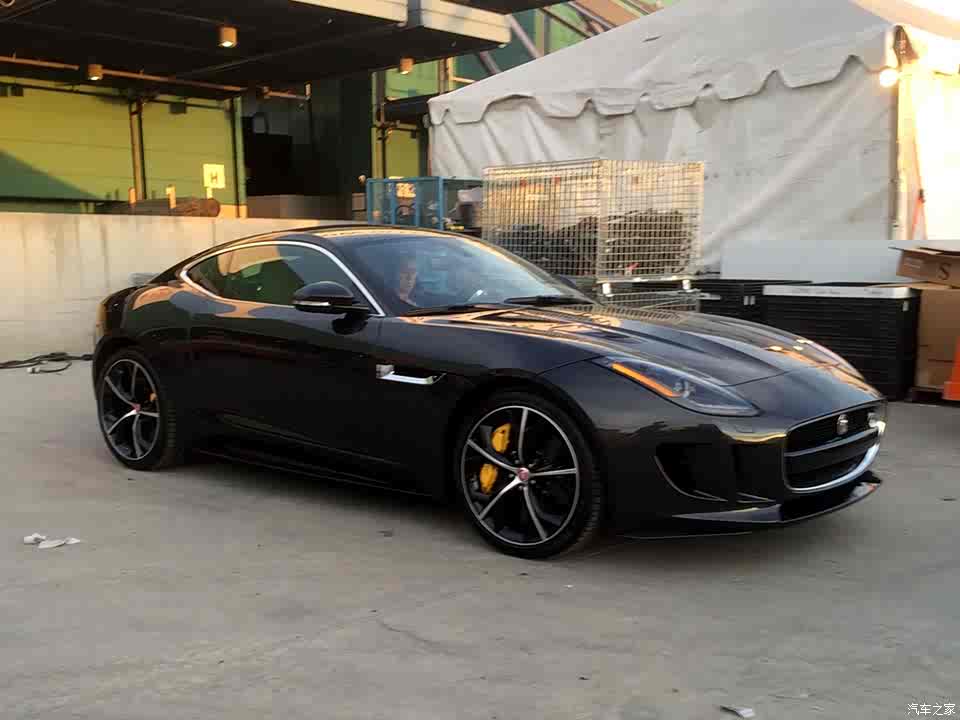 2014洛杉矶车展探馆:捷豹f-type四驱版