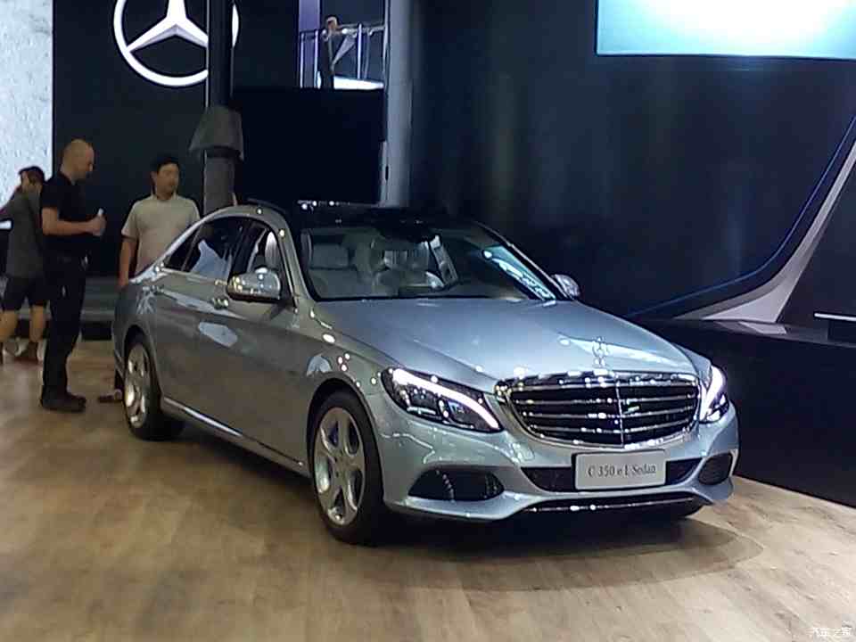 【圖】2015廣州車展探館:北京奔馳c 350 e l_汽車之家